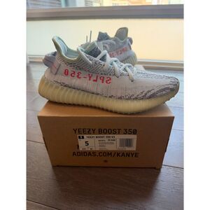 Yeezy Boost 350 V2 Size 5 Mens